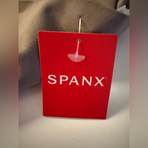 Spanx shapewear thong XS NWT - Picture 4 of 5